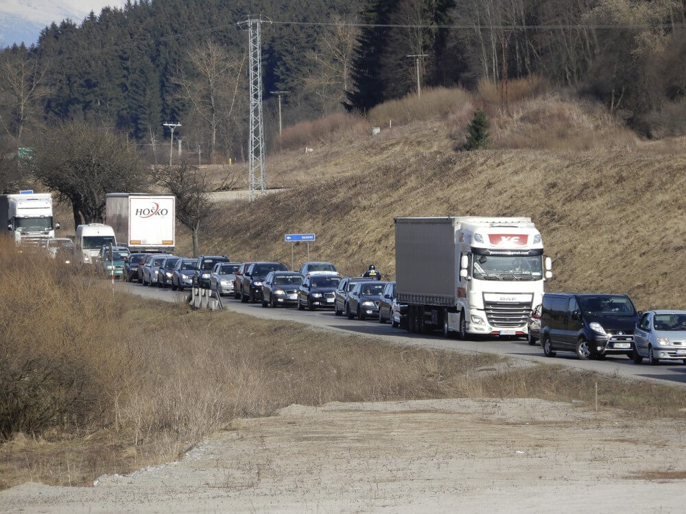 Žilinský samosprávny kraj navrhuje vyriešiť zlú dopravnú situáciu v Ružomberku obchádzkou