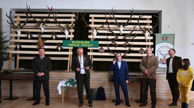 Prehliadka poľovníckych trofejí