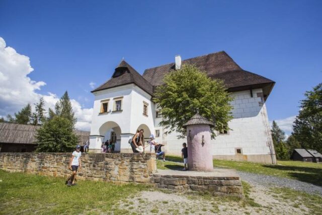 Miľník muzeálnej ustanovizne v Pribyline