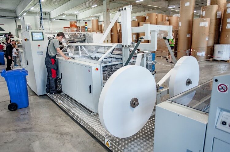 V breznianskom závode Harmanec-Kuvert vznikne do 130 pracovných miest