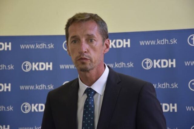 Funkciu predsedu KDH získal M. Majerský