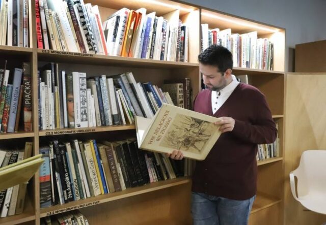 Témou Týždňa slovenských knižníc sú hoaxy a dezinformácie