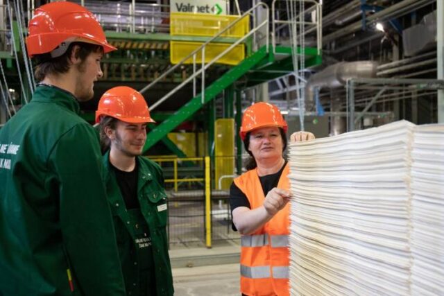 Nováčikovia odboru chemik operátor v Mondi SCP