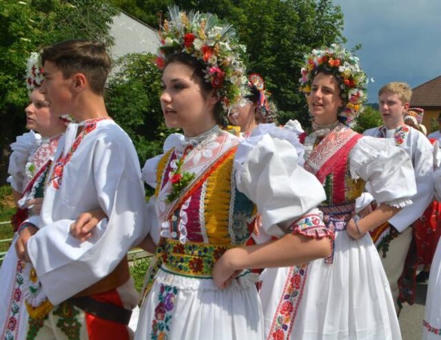 Folklórna pocta matkám