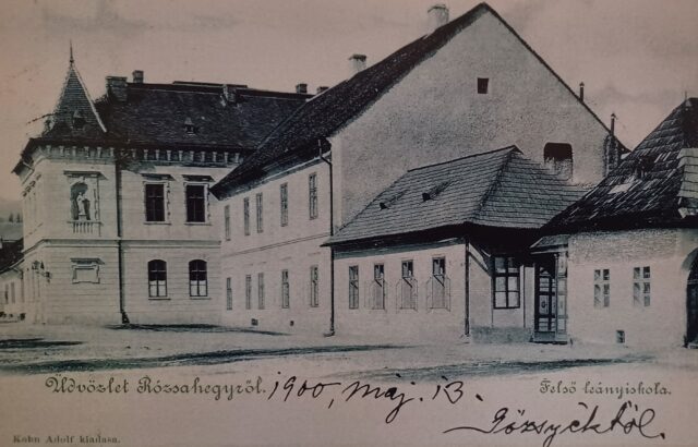 120 – ročná  budova  školy