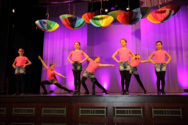 Alkana sa predstavila s divadelno-hudobno-tanečným showprogramom Alkanáda