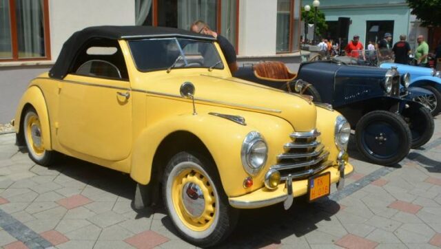 História na kolesách