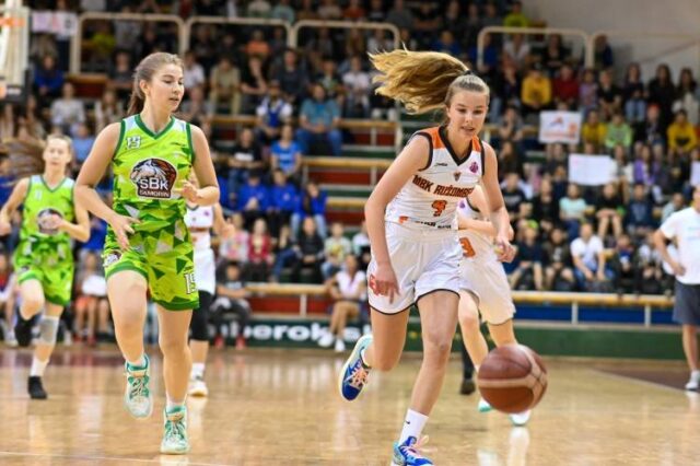 V sobotu pokračuje mládežnícky republikový šampionát pod deravými košmi