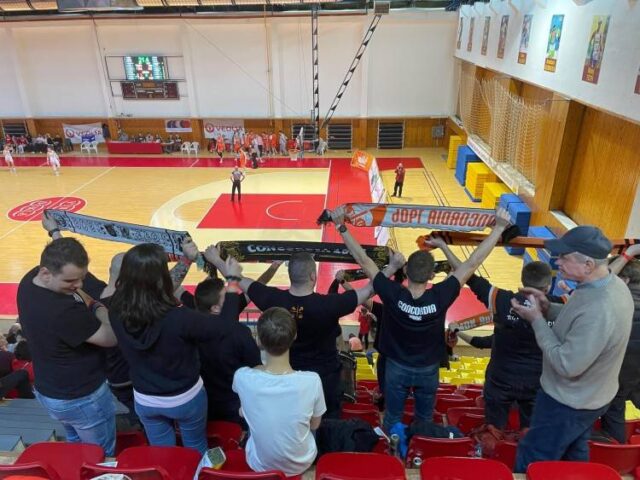 Prehra Ruže na Štiavničkách (51:64), ale druhú priečku si udržala