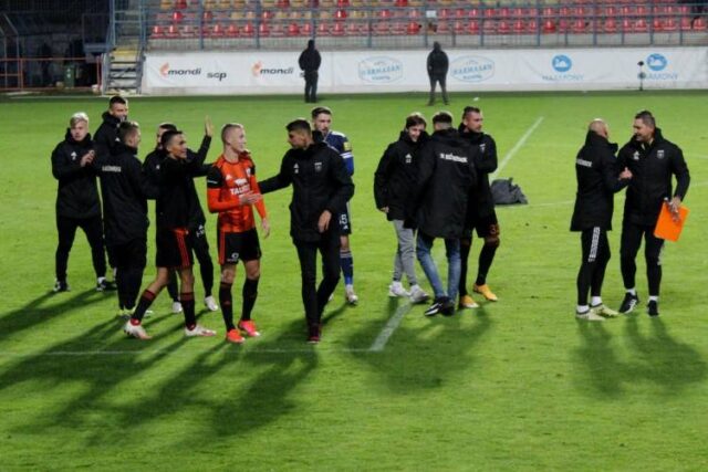 T. Bobček sa opäť hlási