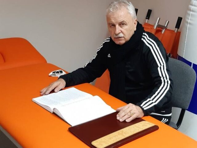 Bývalý futbalový arbiter S. Bomba o píšťalkách, aj o svojich bombovkách