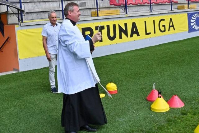 Rímsko-katolícky dekan medzi ružomberskými futbalistami