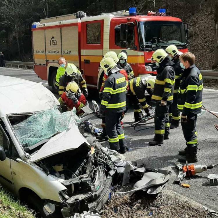 Tragická dopravná nehoda na Donovaloch si vyžiadala obeť