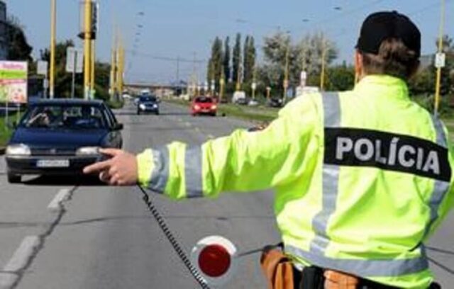 V utorok uzatvoria úsek cesty pri Ivachnovej