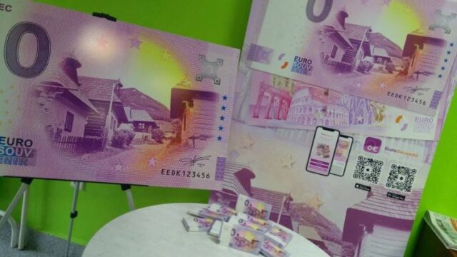 Zberateľská eurobankovka Vlkolínec