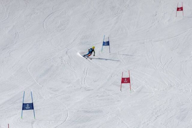 Stredoškoláci lyžovali a snowbordovali na Málinom Brde