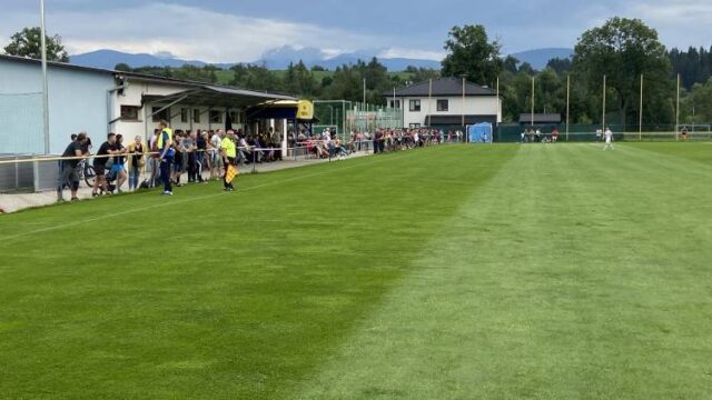 V Slovenskom pohári ďalej idú futbalisti Bešeňovej a Švošova