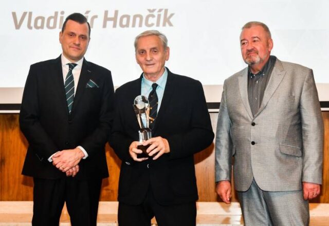 V. Hančík, s ružomberskými koreňmi , stal sa členom Siene slávy