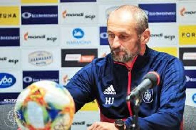 J. Haspra, ml. aj pred šiestimi rokmi bol odstrihnutý od koženej