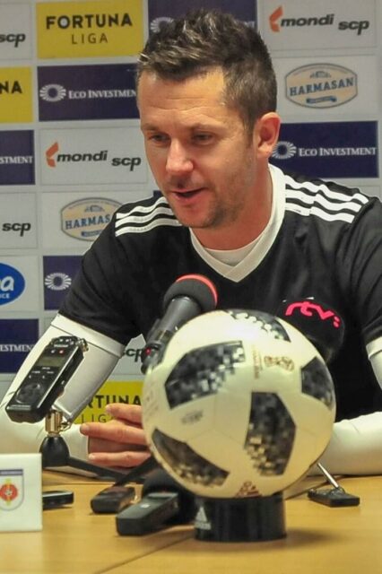 Ruža odcestovala za teplom do Beleku