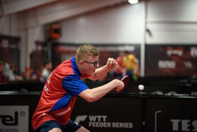 Veľmi pekné zápisy stolného tenistu J. Holubčíka na sveťáku