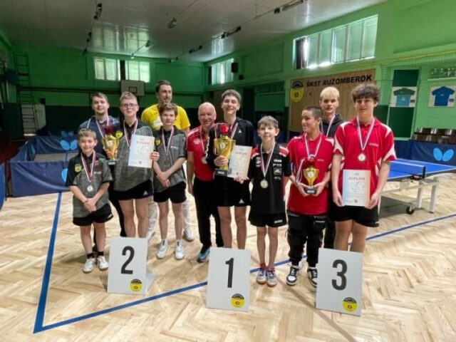 Vydarený 1. máj mladého stolného tenistu J. Holubčíka