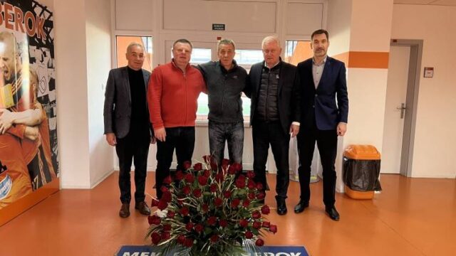 Jubilantovi V. Hyravému prišiel zavinšovať aj M. Fiľo