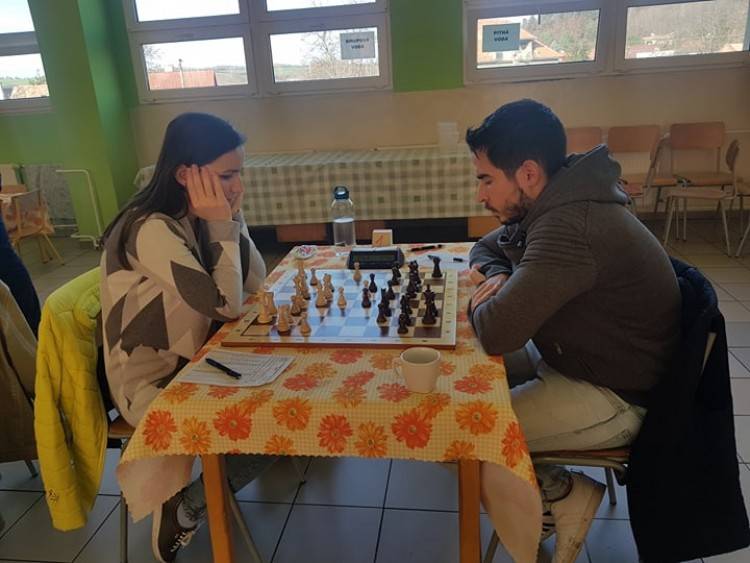 Priebežná bilancia spoza 64 políčok