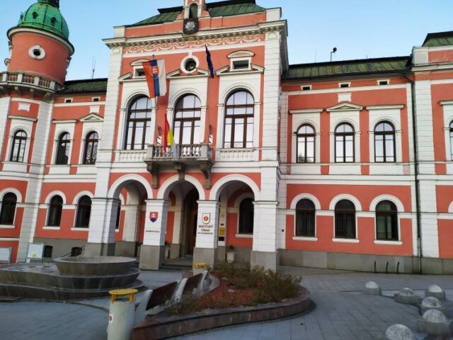 Na mestskom úrade robia personálny audit