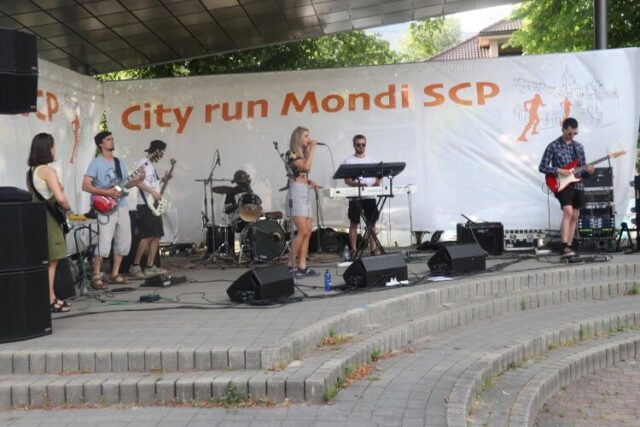 Hudobníci pozývali verejnosť na City run Mondi SCP