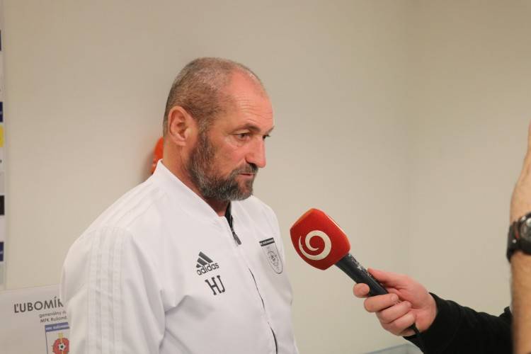 Ruža sa o postup do finále pohárovej súťaže stretne s Dunajskou Stredou