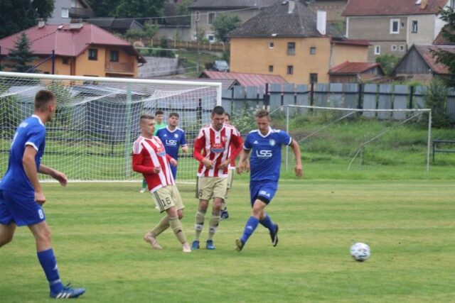 V sobotu na futbal do Bešeňovej a Likavky, v nedeľu do Liskovej