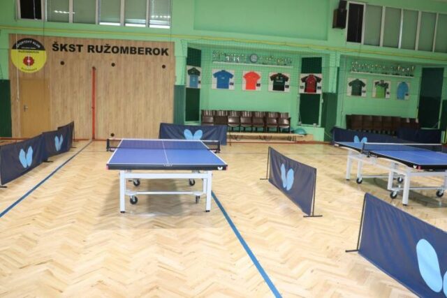 Stolní tenisti trénujú, ale len v oklieštených počtoch