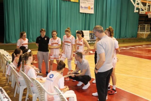 V druhom zápase 1. kola vyraďovačky Ruža vyhrala na Spiši 106:18