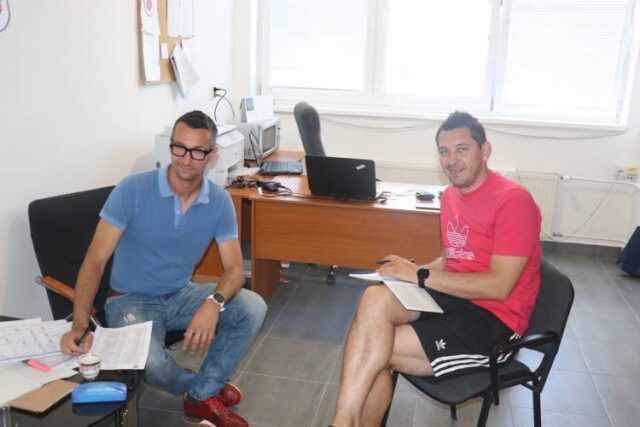 Najvyššia futbalová súťaž teraz stojí