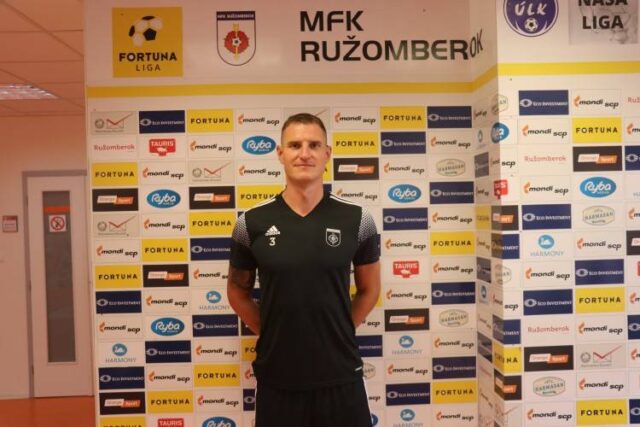 J. Maslo hrával aj v cudzine, no Vianoce vždy slávil s rodinou