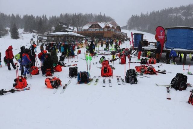 Defilé zjazdárskej mlade na Málinom Brde