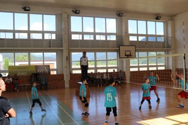 Na Klačne hralo o republikové tituly najmladší volejbalisti