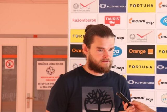 Dvojmesačná prestupová mora M. Kochana