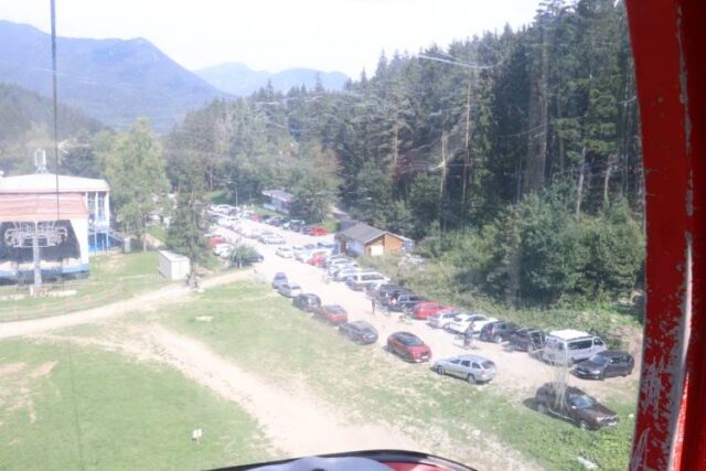 Zatiaľ stredisko ovládajú hlavne downhilláci, ale v sobotu bude patriť všetkým