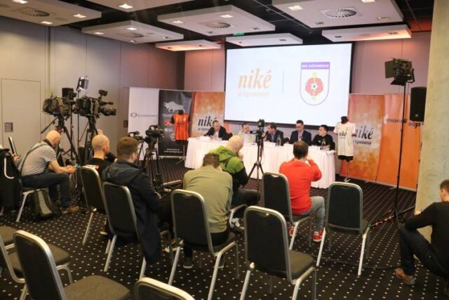 Z druhej polovice ružomberskej tlačovky - prvou métou horná šestka