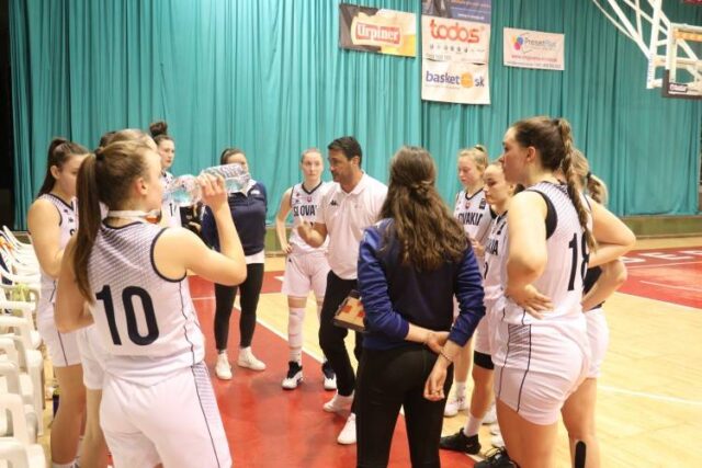 Basketbalová konfrontácia ženských dvadsiatiok: Slovensko - Česko 62:72