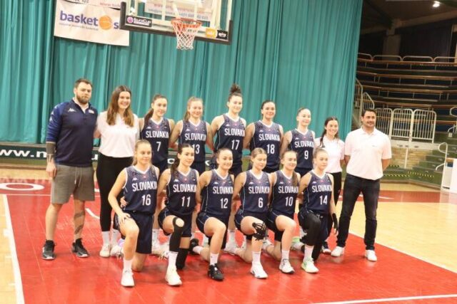 V Koniarni Slovenky zdolaii Češky 72:64