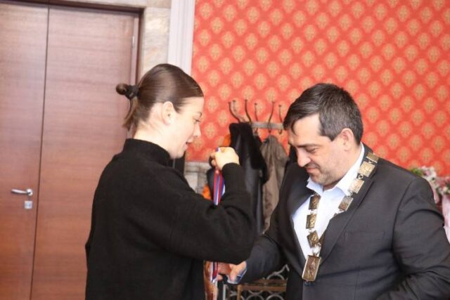 Bronzové basketbalistky na radnici