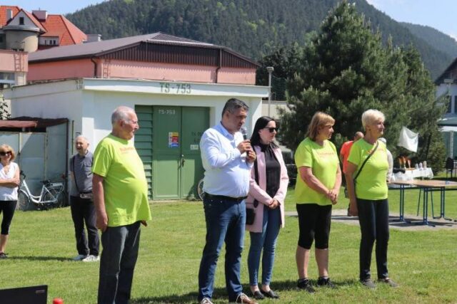 Na Zarevúcej súťažili a zabávali sa zrelí páni a dámy z troch miest