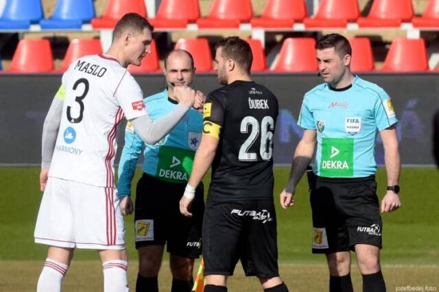 S J. Maslom o prehre v Zlatých Moravciach