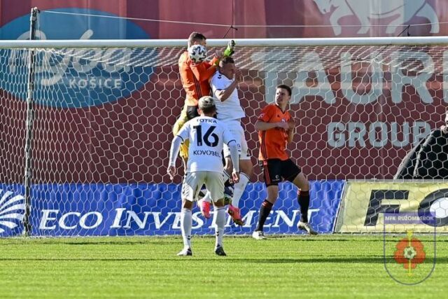 Chceli tri body, no brali aj egál