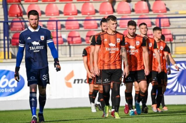 Krajčírika vyautoval stehenný sval