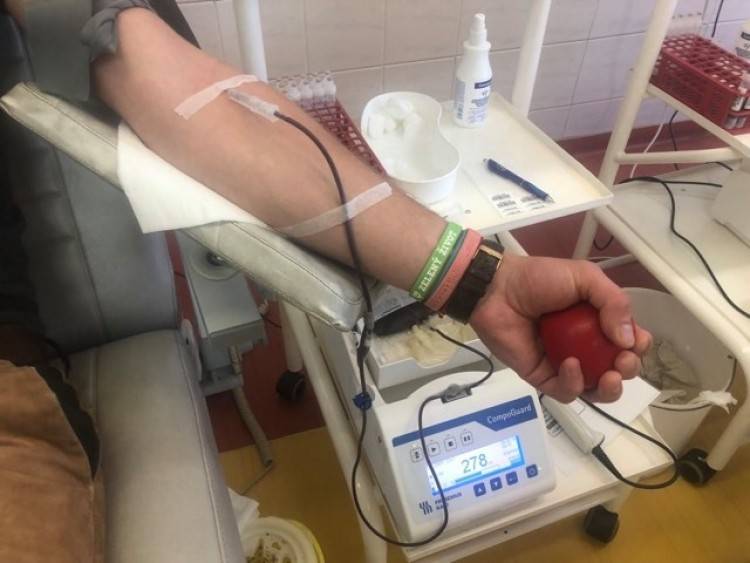 Pomôžte pacientom v nemocnici, vašu krv potrebujú