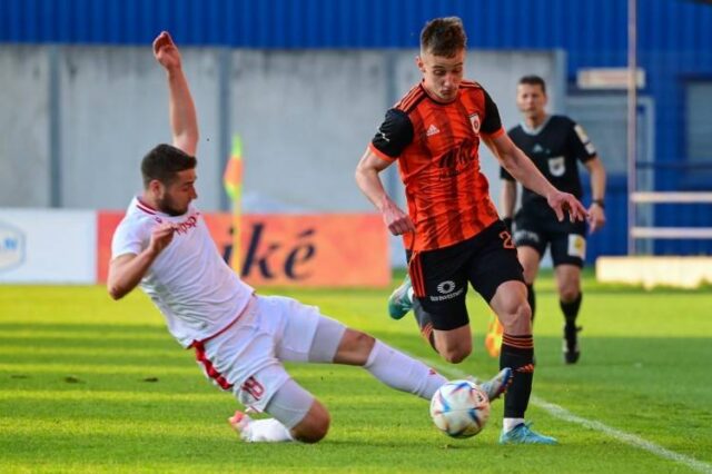 S. Lavrinčík zaplnil pozíciu defenzívneho stredopoliara